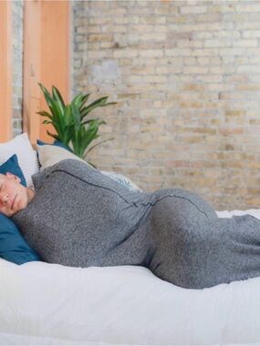Hug Sleep Pod Grey Hooded, size Large